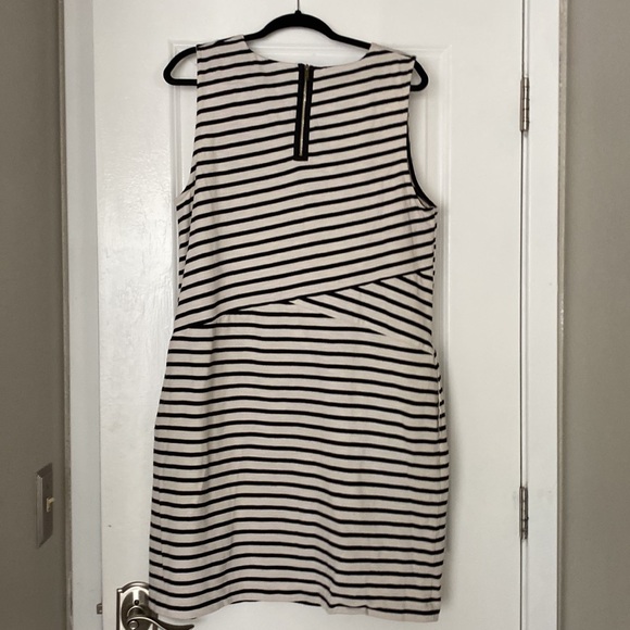 Black & White Striped Talbots Shift Dress Size XL Barely Worn - Picture 5 of 10